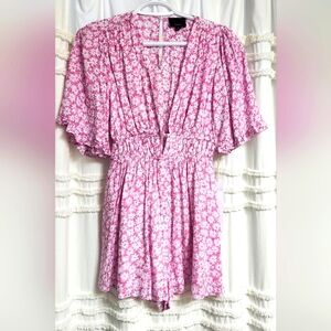 BNWT Pink Floral Romper. Size Small.